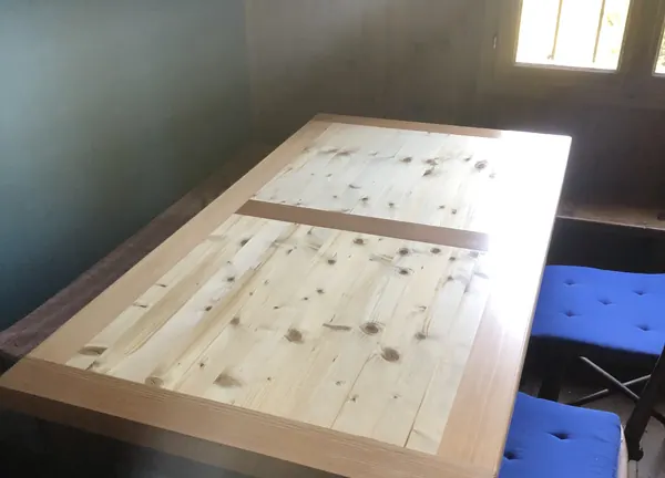 Der neue Tisch (2020)