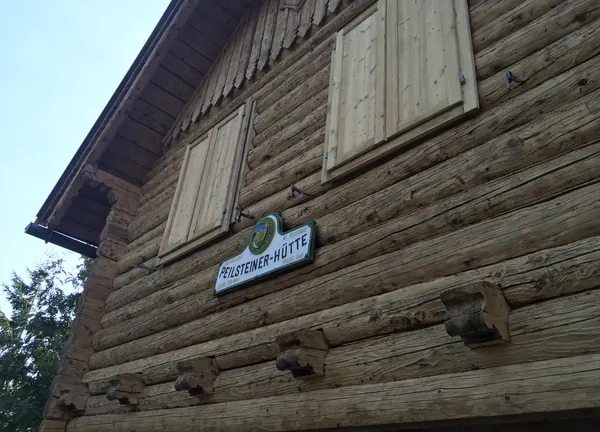 Fassade nach dem Vakuumstrahlverfahren (2015)